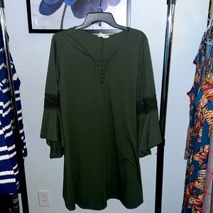 Low front cut fall dress